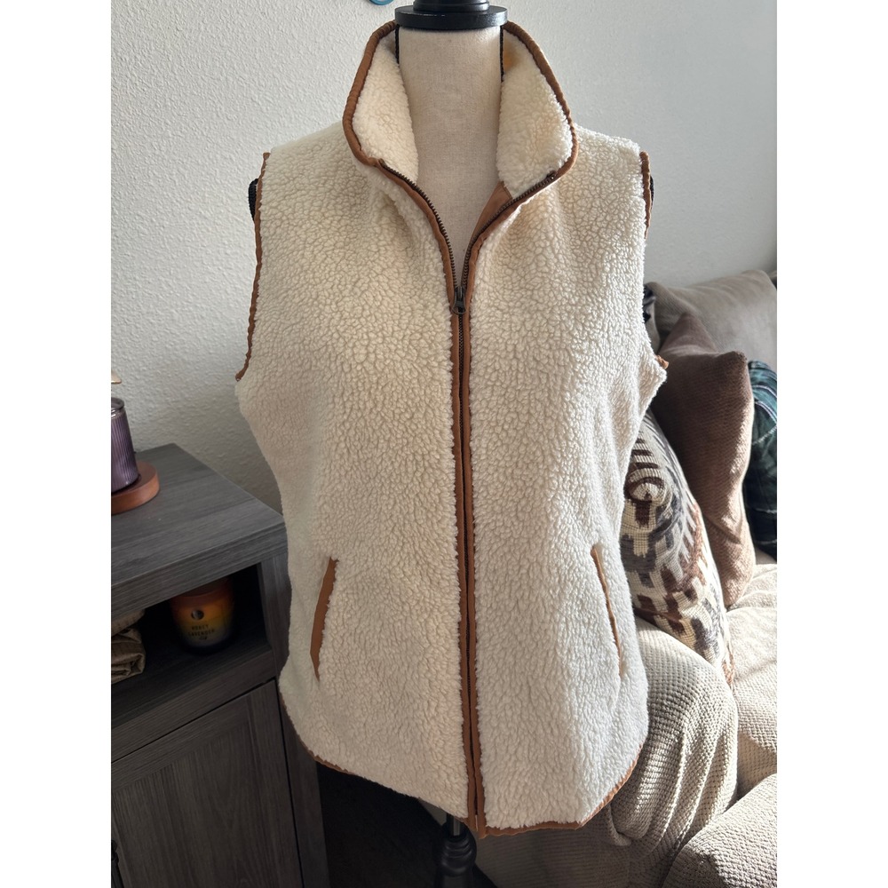 Old Navy women's large vest Sherpa white brown‎